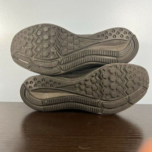 Athletic_Shoes